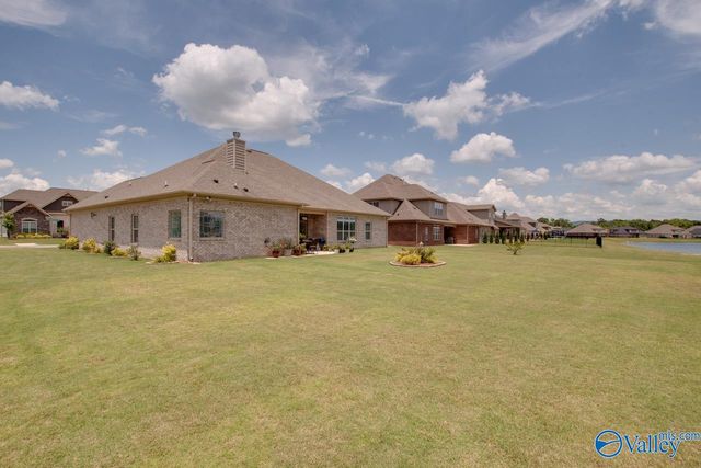 7619 Flint Crossing Circle, Owens Cross Roads, AL 35763