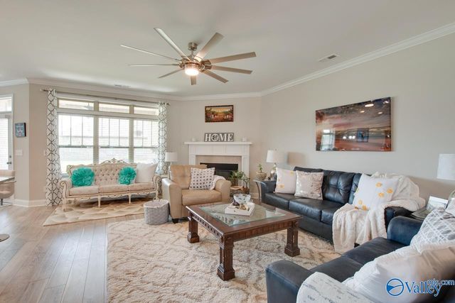 7619 Flint Crossing Circle, Owens Cross Roads, AL 35763