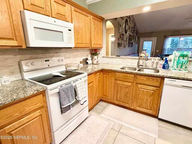 2959 MAJESTIC OAKS Lane, Green Cove Springs, FL 32043