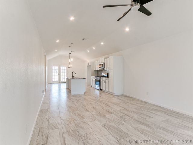 2813 S 88th East Avenue E, Tulsa, OK 74129