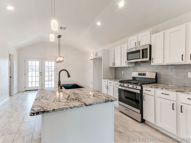 2813 S 88th East Avenue E, Tulsa, OK 74129