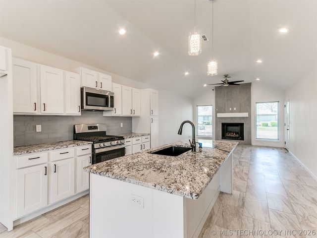 2813 S 88th East Avenue E, Tulsa, OK 74129