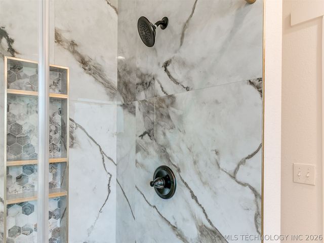 2813 S 88th East Avenue E, Tulsa, OK 74129