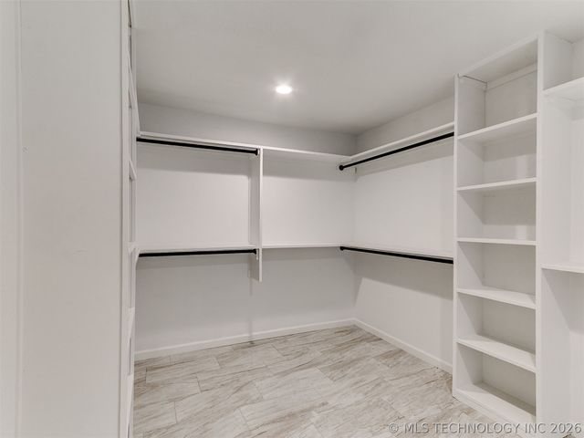 2813 S 88th East Avenue E, Tulsa, OK 74129