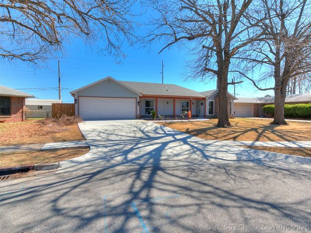 2813 S 88th East Avenue E, Tulsa, OK 74129