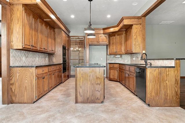 6508 NW 111th Street, Oklahoma City, OK 73162