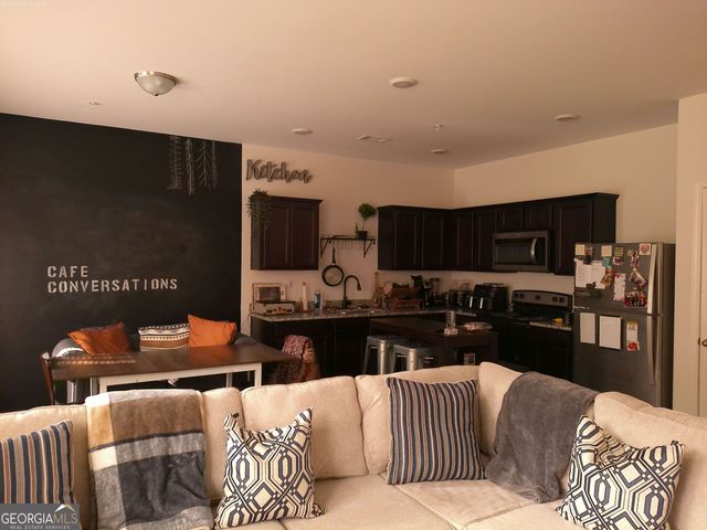 1586 Larkspur Trail, Conyers, GA 30012