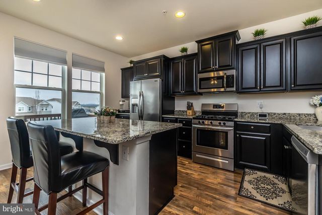 321 DAWSON PL, Downingtown, PA 19335