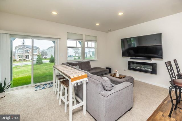 321 DAWSON PL, Downingtown, PA 19335