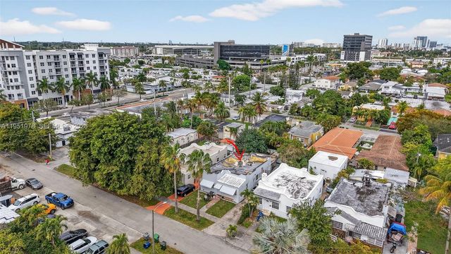 623 NE 4th St, Hallandale Beach, FL 33009