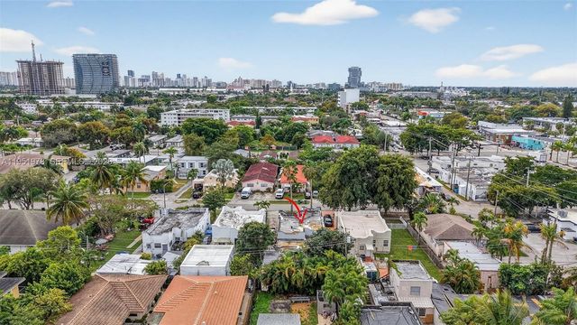 623 NE 4th St, Hallandale Beach, FL 33009