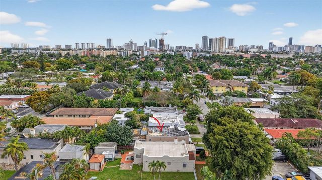 623 NE 4th St, Hallandale Beach, FL 33009