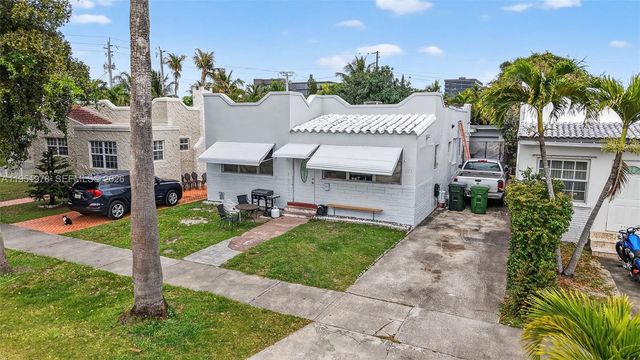 623 NE 4th St, Hallandale Beach, FL 33009