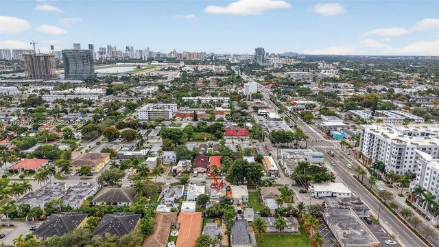 623 NE 4th St, Hallandale Beach, FL 33009