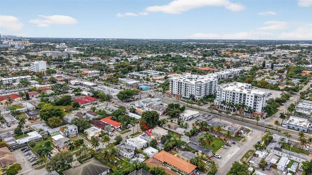 623 NE 4th St, Hallandale Beach, FL 33009