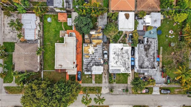 623 NE 4th St, Hallandale Beach, FL 33009