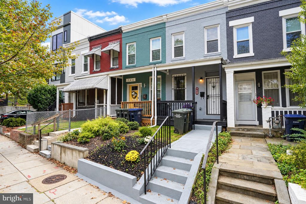 748 IRVING ST NW, Washington, DC 20010