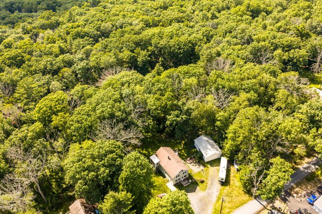13 Oneida Trail, Glen Spey, NY 12737