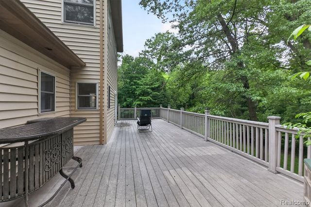 7943 Debora Drive, Brighton, MI 48114