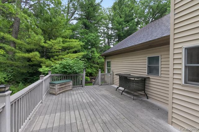7943 Debora Drive, Brighton, MI 48114