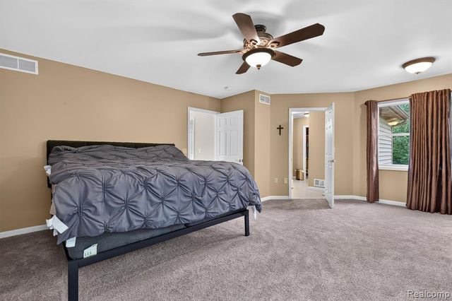 7943 Debora Drive, Brighton, MI 48114