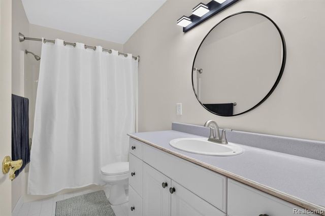 7943 Debora Drive, Brighton, MI 48114
