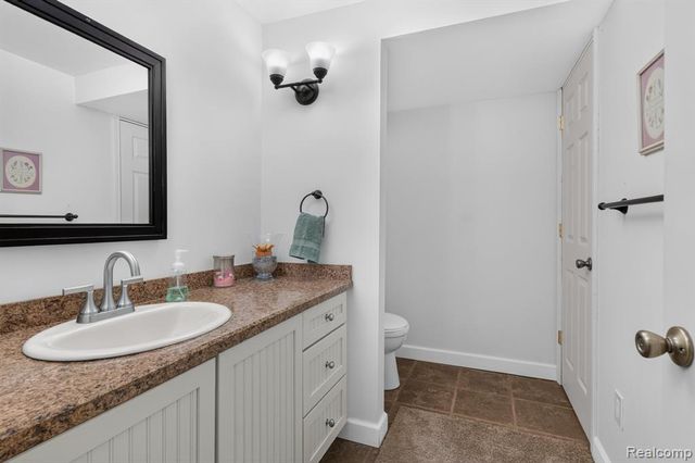 7943 Debora Drive, Brighton, MI 48114
