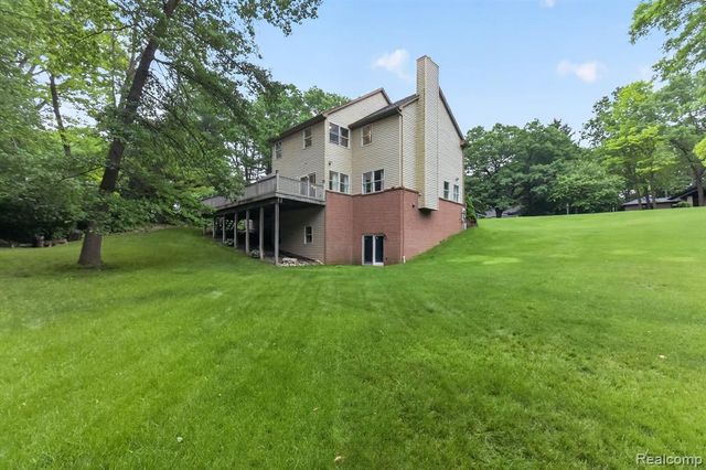 7943 Debora Drive, Brighton, MI 48114