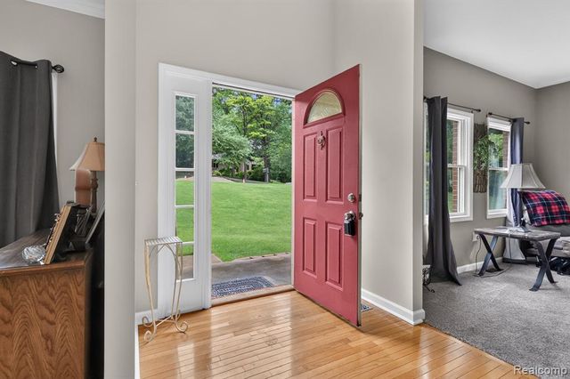7943 Debora Drive, Brighton, MI 48114