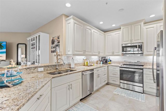 3431 79TH STREET CIRCLE W 101, Bradenton, FL 34209