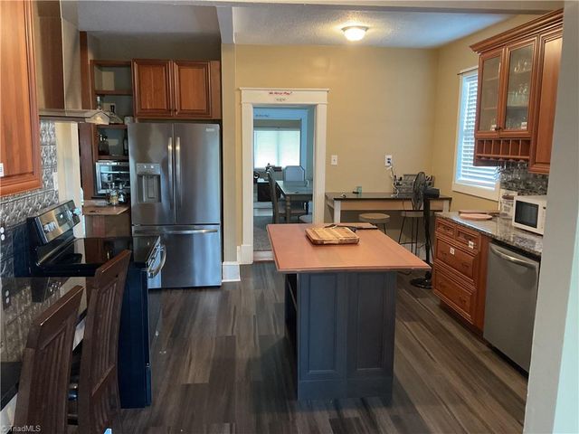 2012 Green Drive, High Point, NC 27260