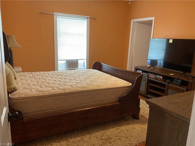 2012 Green Drive, High Point, NC 27260