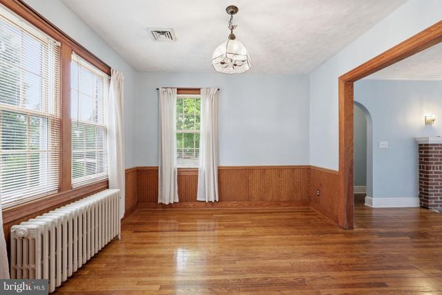 812 S GLEBE RD, Arlington, VA 22204