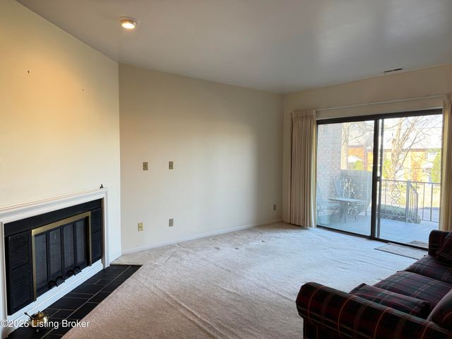 1612 Gardiner Ln 113, Louisville, KY 40205