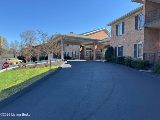 1612 Gardiner Ln 113, Louisville, KY 40205