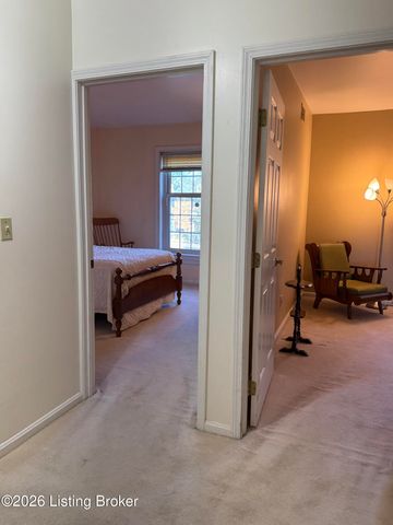 1612 Gardiner Ln 113, Louisville, KY 40205