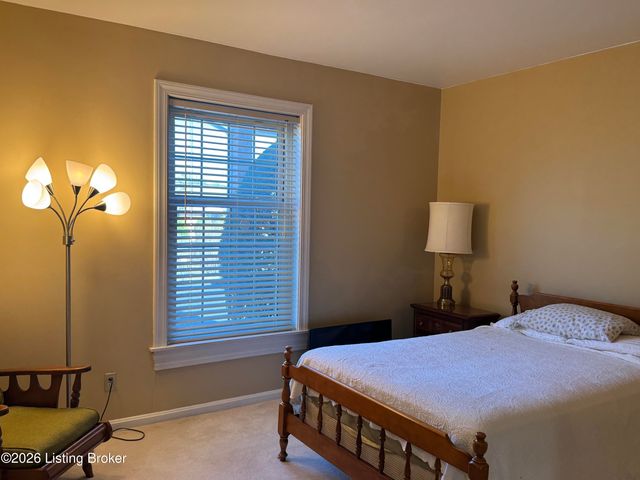 1612 Gardiner Ln 113, Louisville, KY 40205