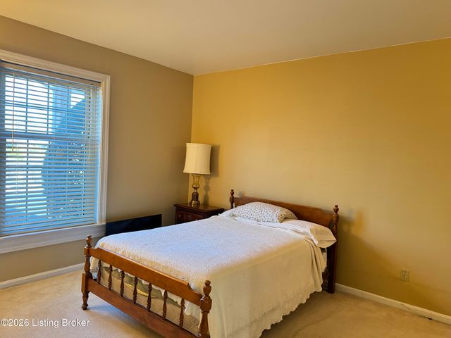 1612 Gardiner Ln 113, Louisville, KY 40205