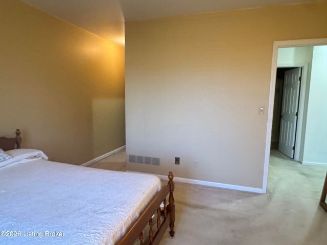 1612 Gardiner Ln 113, Louisville, KY 40205