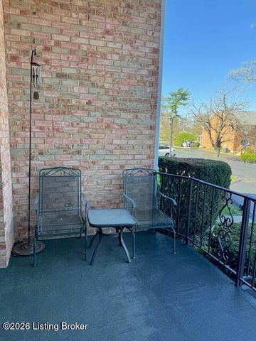 1612 Gardiner Ln 113, Louisville, KY 40205