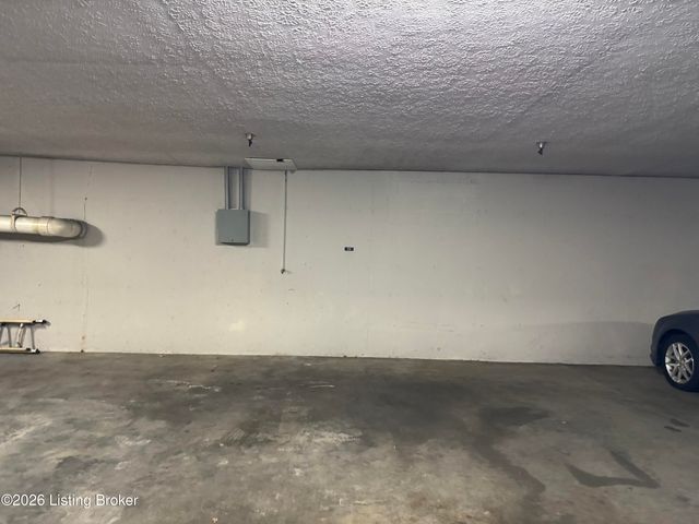 1612 Gardiner Ln 113, Louisville, KY 40205