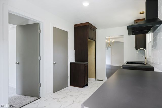 2430 S Columbus Road, Wooster, OH 44691