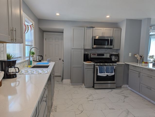 40 Harriet Ave, Quincy, MA 02171