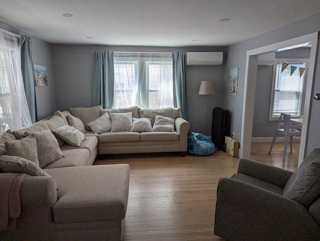 40 Harriet Ave, Quincy, MA 02171