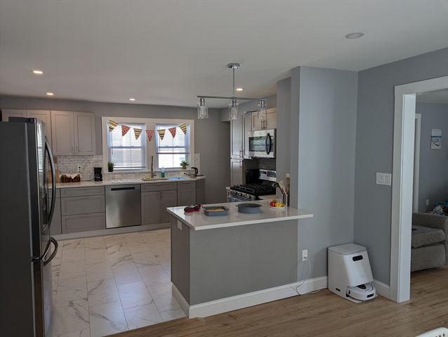 40 Harriet Ave, Quincy, MA 02171