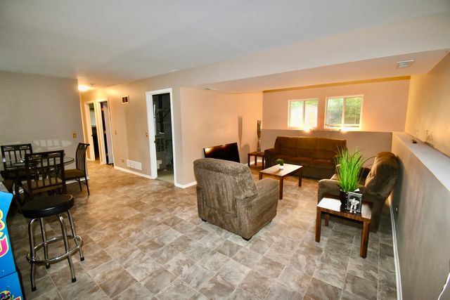 10029 W Howard Street, Beach Park, IL 60087