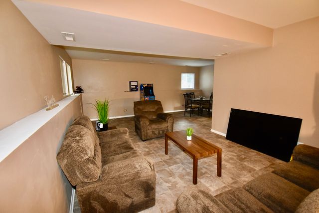 10029 W Howard Street, Beach Park, IL 60087