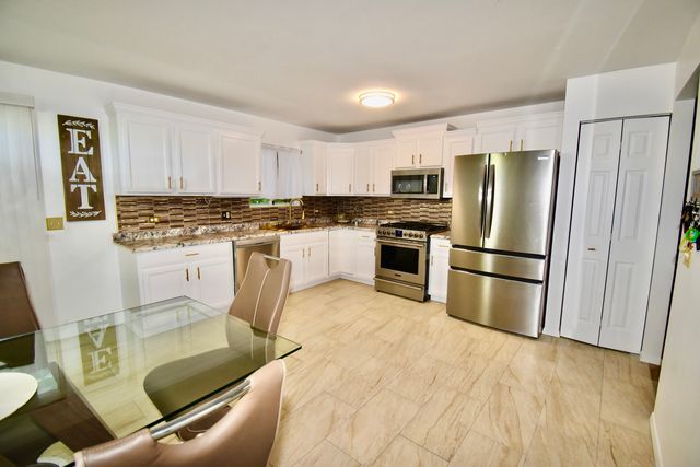 10029 W Howard Street, Beach Park, IL 60087