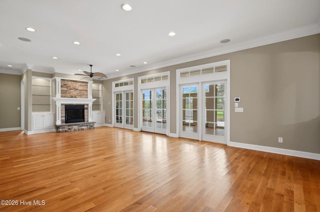 432 Laurel Valley Drive, Shallotte, NC 28470