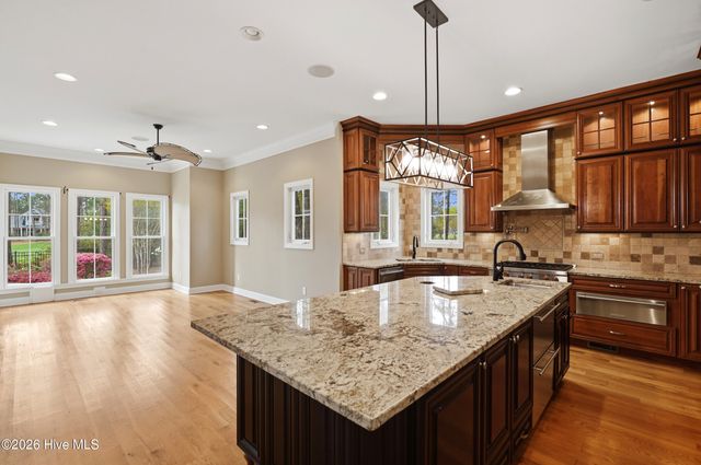 432 Laurel Valley Drive, Shallotte, NC 28470